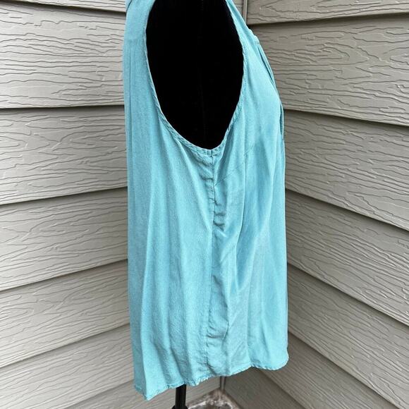 41 Hawthorn, women's size L sleeveless with partial button-down and rounded hem - Picture 3 of 8